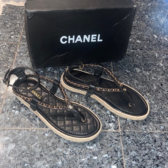 Chanel Black Leather Chain Link Thong Flat Ankle Strap Espadrille Sandals - Picture 1 of 6